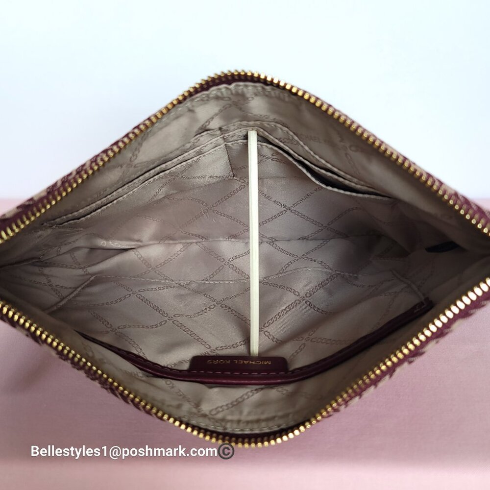 MICHAEL KORS Jet Set Signature Jacquard Large Zip Pouch Wristlet- Dark Berry ⭐ - Picture 13 of 16